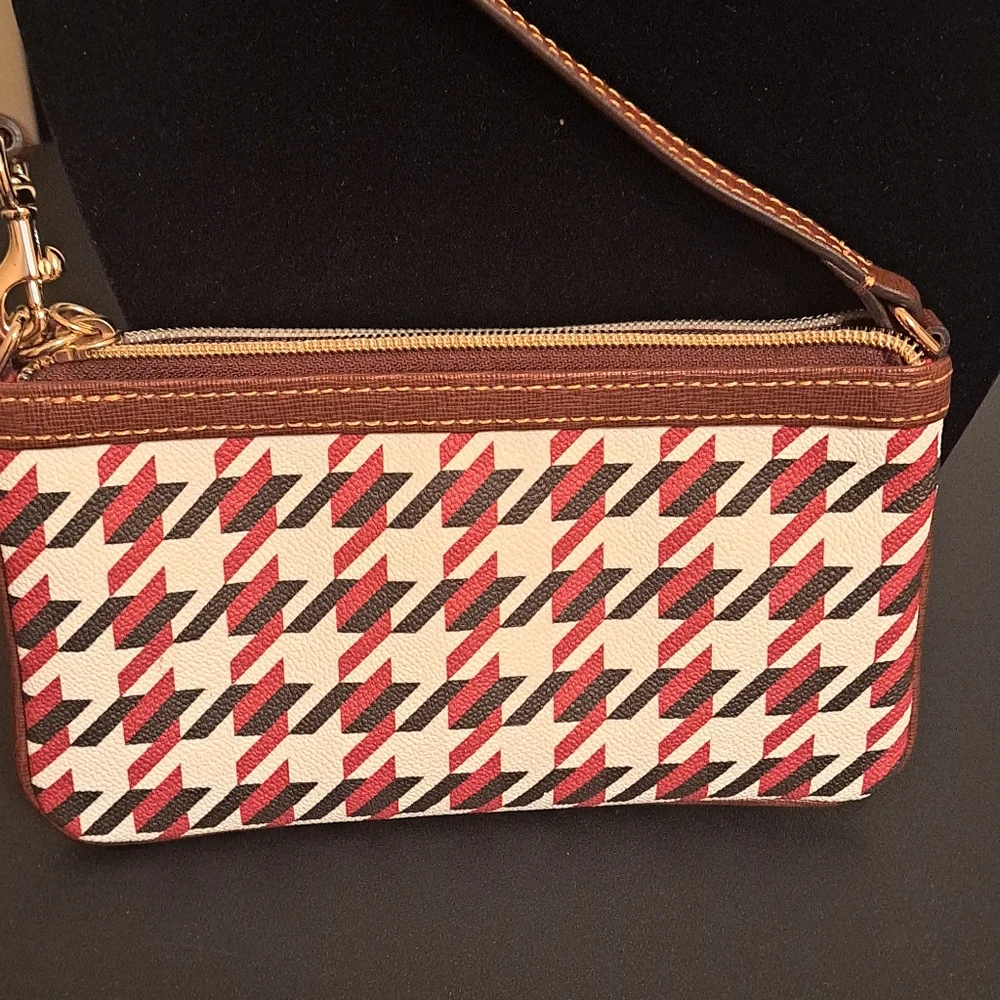 Dooney & Bourke Red and White Houndstooth Wristlet Good preloved condition.